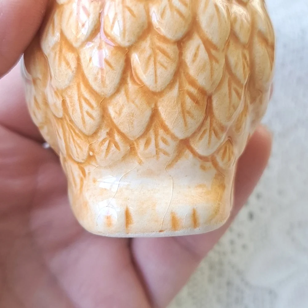 Vintage Pair MCM Handpainted Classic Ceramic Owl Salt & Pepper Shakers Pottery